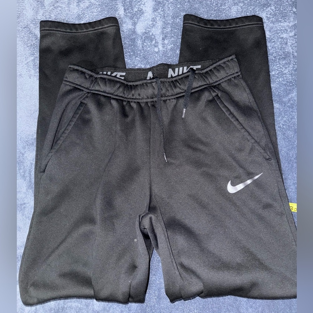 Nike men’s joggers, dri-fit, size small
